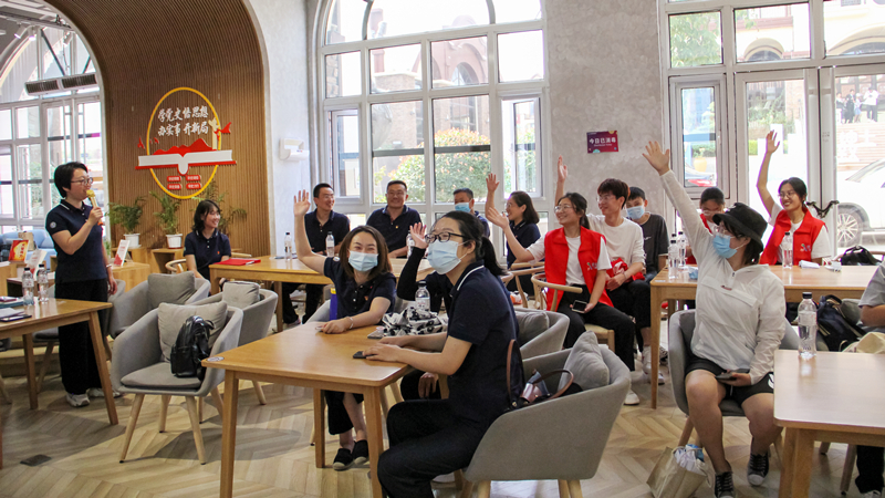 黃發(fā)集團開展“文明城市 你我共建”黨建暨文明城市聯創(chuàng)共建活動(圖2)